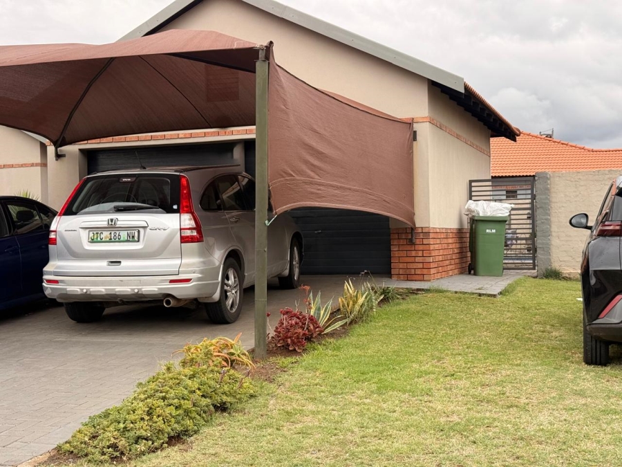 3 Bedroom Property for Sale in Waterkloof East North West